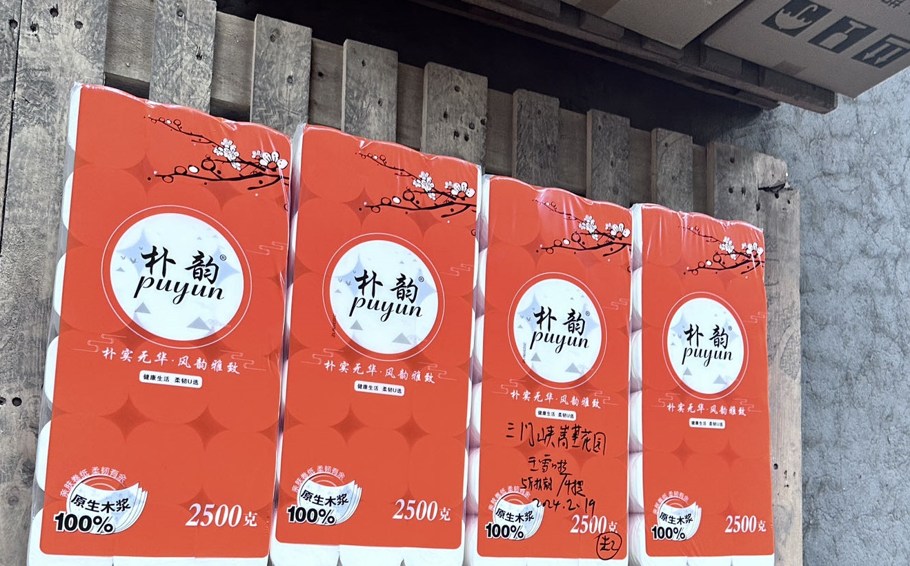 大雪纷飞送货忙